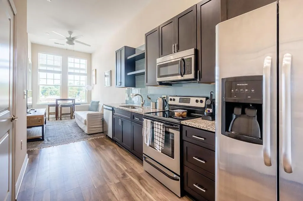 Urban Studio W Balcony Gym Apartment Charlotte