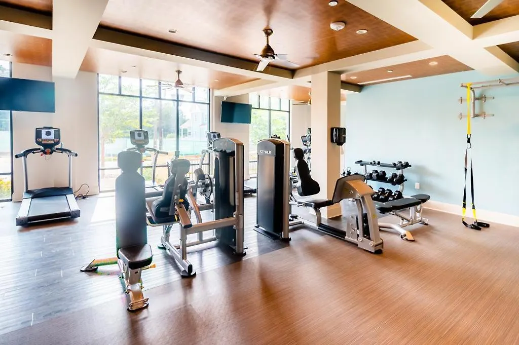 Urban Studio W Balcony Gym Apartment Charlotte