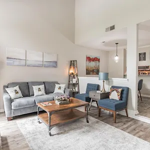  Apartment Modern Cozy Townhome