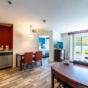 Metro Phx 1bd Interior Corridor Apartment Phoenix